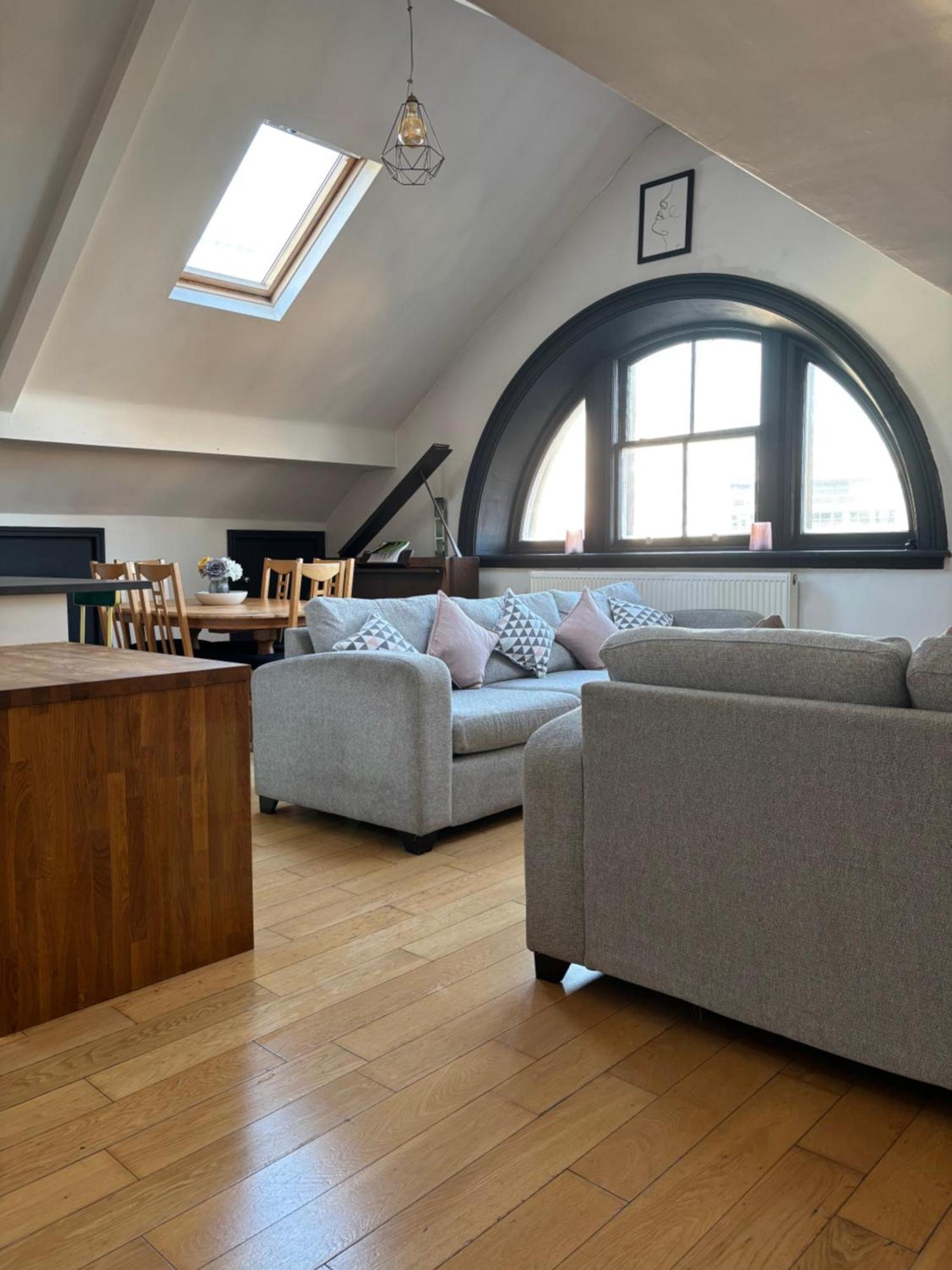 2 Bedroom City Centre Penthouse Loft Apartment Liverpool Ngoại thất bức ảnh
